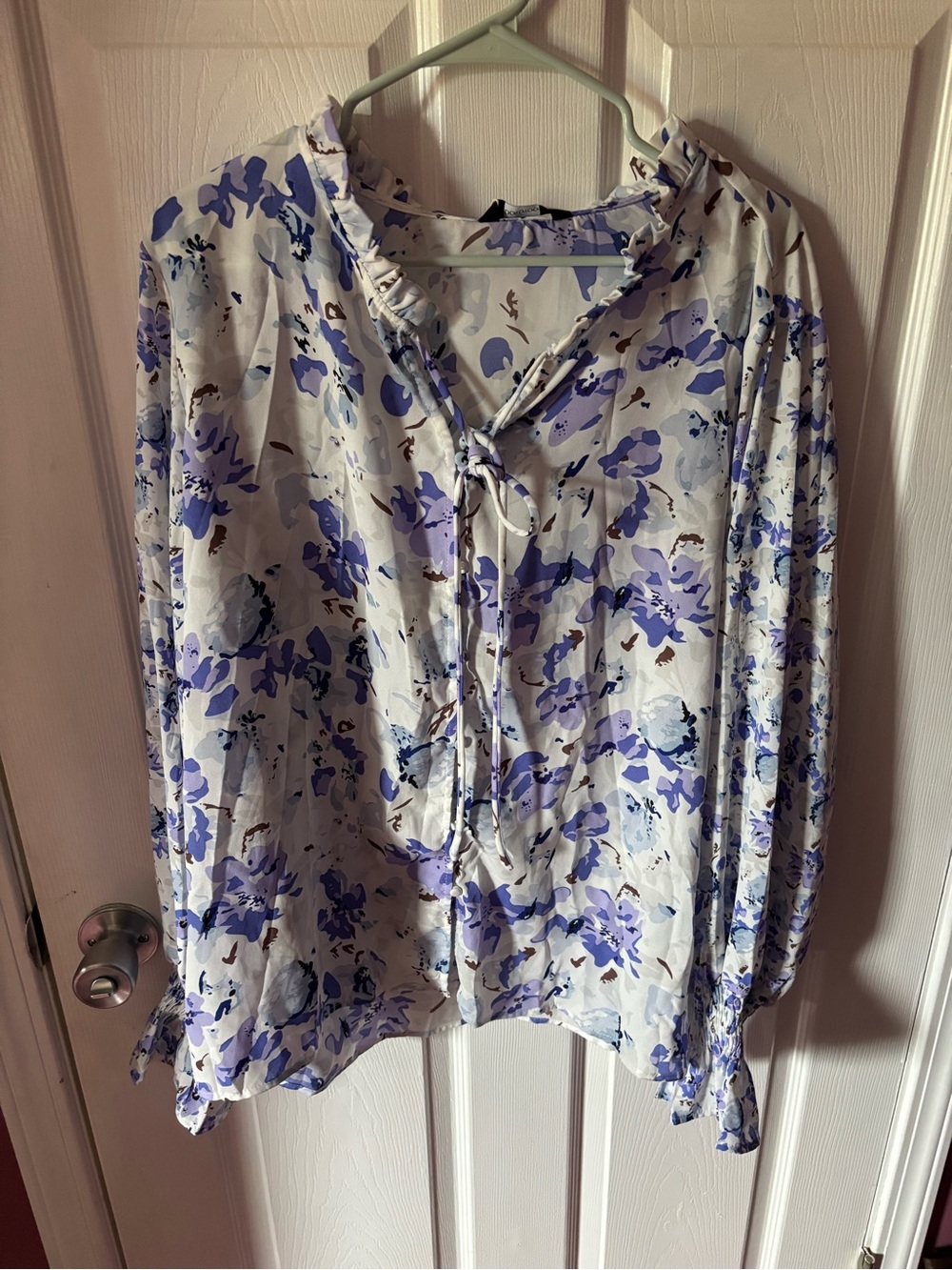 Women's Floral Tie-Neck Long Sleeve Blouse - Lavender/White